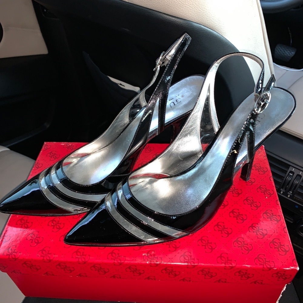 NIB Guess Pointy Toe Pumps